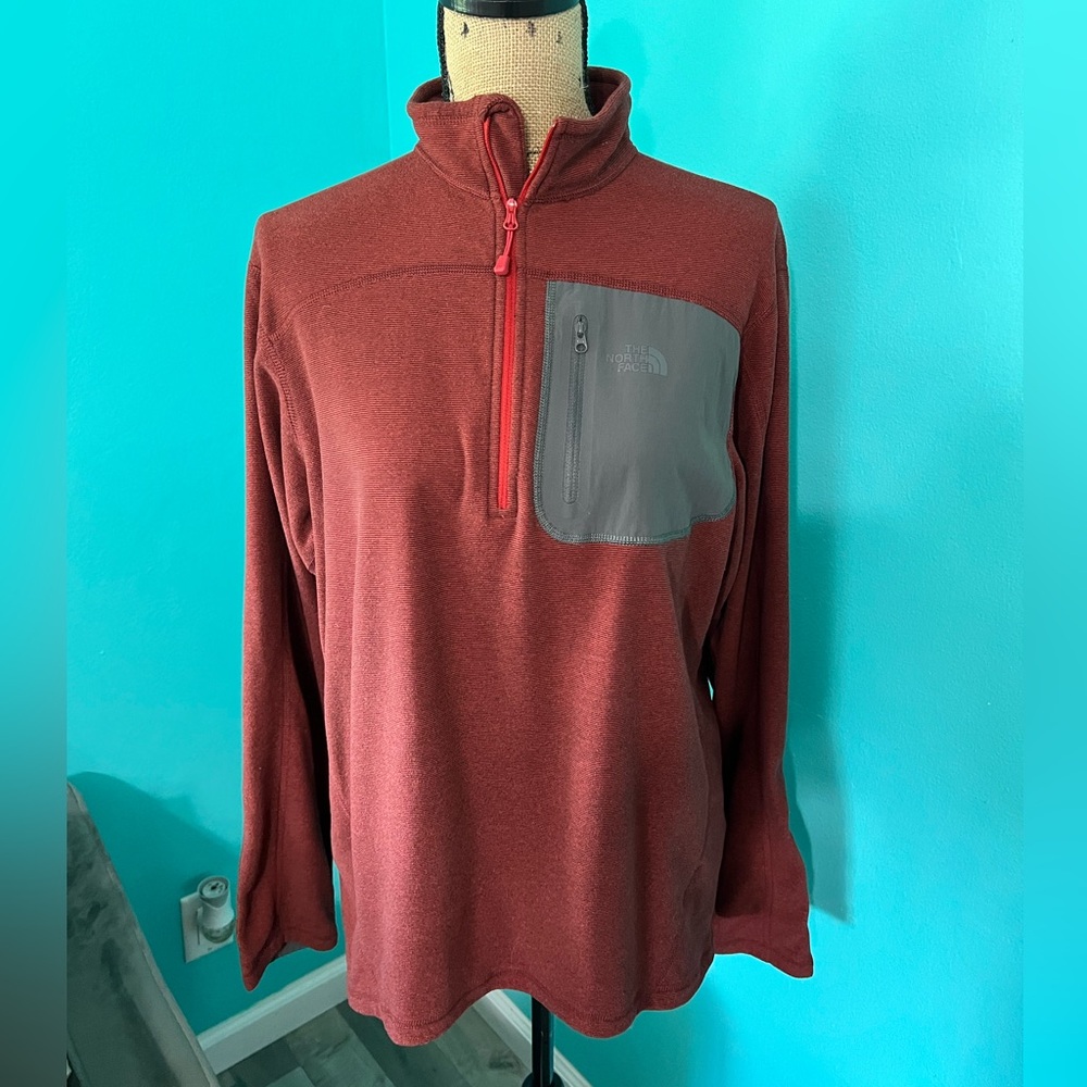 The North Face Men’s 3/4 Zip Pullover Jacket with Chest Pocket Size Medium